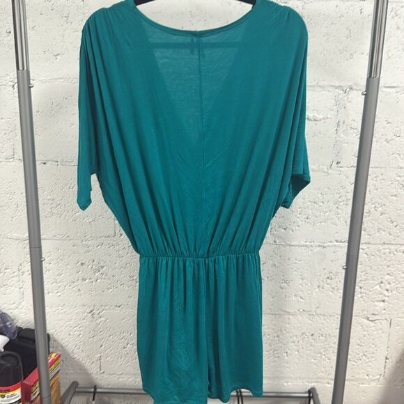 Guess by Marciano Turquoise Shorts Romper - Low Cut - Like New - Size XS - Picture 4 of 4